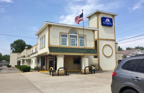 Macomb Hotel | Americas Best Value Inn Macomb