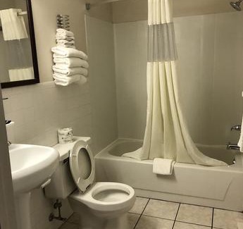 Campbelltown Hotel | Americas Best Value Inn - Palmyra/Hershey