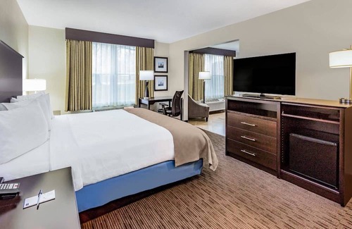 Burnsville Hotel | AmericInn by Wyndham Burnsville