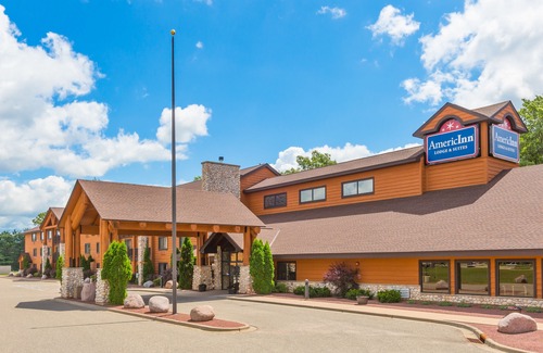 Wisconsin Dells Hotel | AmericInn by Wyndham Wisconsin Dells