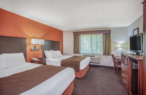 White Bear Lake Hotel | AmericInn by Wyndham White Bear Lake St. Paul