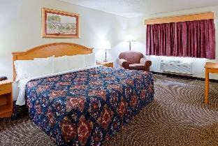 Fulton Hotel | AmericInn by Wyndham Fulton Clinton