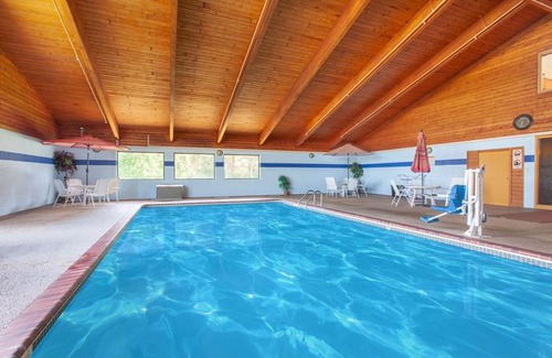 Ham Lake Hotel | AmericInn by Wyndham Ham Lake