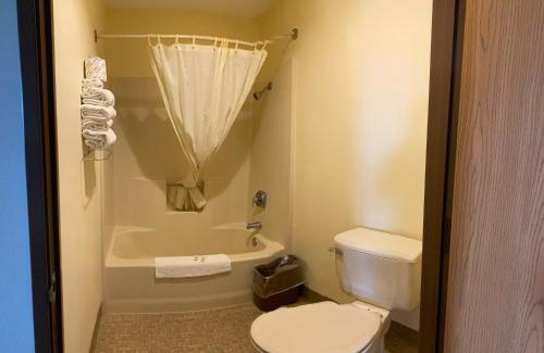 Prentice Hotel | AmeriVu Inn