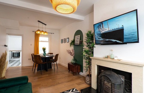 Belfast House | Amica Rose, 86 Rosebery Road, Belfast