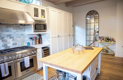 Napa Bed & Breakfast | Amizetta Farmhouse