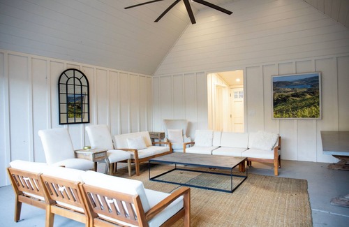 Napa Bed & Breakfast | Amizetta Farmhouse