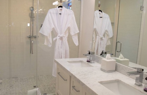 Napa Bed & Breakfast | Amizetta Farmhouse