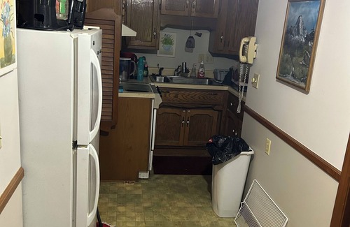 Cartersburg Apartment | Amo Country Manor Apartment w ac