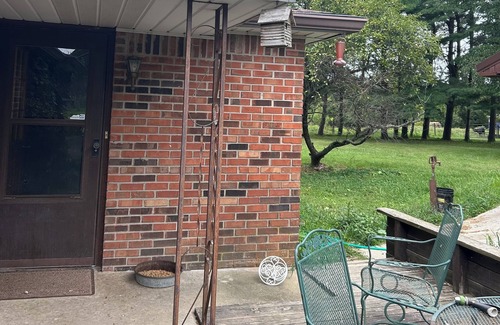 Cartersburg Apartment | Amo Country Manor Apartment w ac