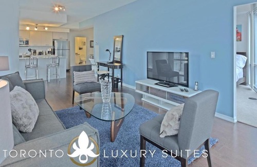 Bay Cloverhill Apartment | Amore - Luxury Executive Condo Bay and College