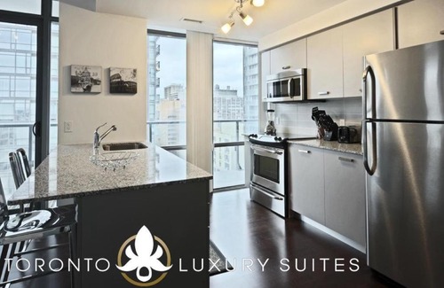 Bay Cloverhill Apartment | Amore - Luxury Executive Condo Bay and College