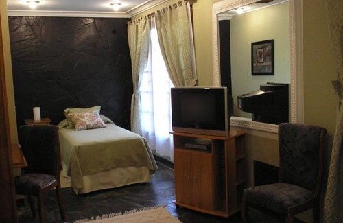 Neuquen Bed & Breakfast | Amparo Hosteria