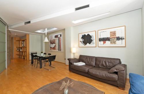 Extramurs Apartment | Amplio apartamento en Valencia Centro by Rent Me
