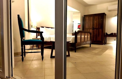 Shelpem Hotel | Amritara Serenity