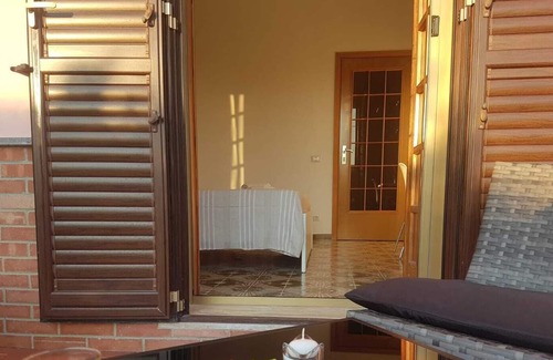 Syracuse Cottage | an apartment located on the ground floor of a villa one km from the sea