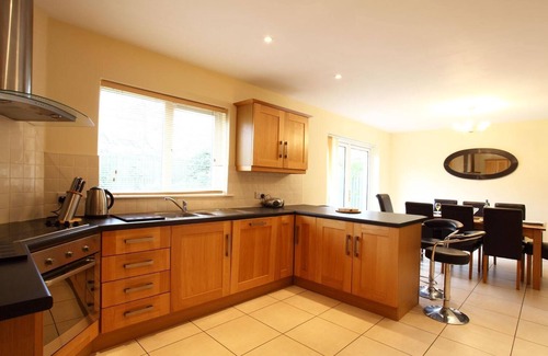 Pairc Na Gloine House | An ardmullen 4 bed that sleeps 8 guests in 4 bedrooms