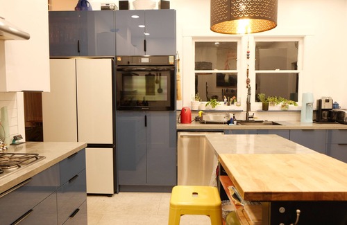 North Berkeley House | An elegant Craftsman's house with a modern garden studio and a huge backyard