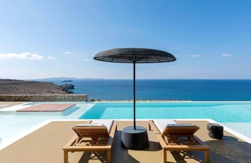 Agios Stefanos Villa | An Elevated Haven with Captivating Views of the Aegean
