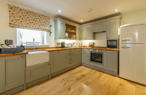 Carbis Bay Apartment | An exceptionally well-appointed ground floor apartment, not far from the beach.