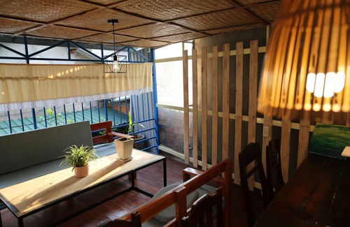 Hue City Centre Bed & Breakfast | An Homestay Hue - Train station walking