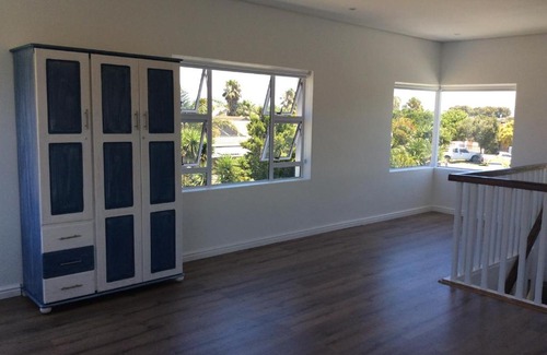 Gordons Bay Central House | An Nur The Light Halaal selfcatering