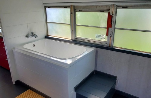 Walcourt Apartment | An unusual night in an authentic American School Bus