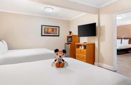 Anaheim Resort Hotel | Anaheim Islander Inn and suites near Park and Convention center