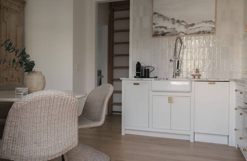 Rosemary Beach House | Anam Cara Carriage House - Rosemary Beach - Access to pools, beach, and more!