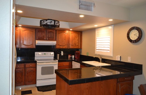 Paradise Valley Village Condo | Anasazi Village - Beautiful Setting-Dining, Shopping, Golf, Peaceful