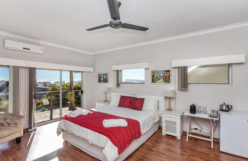 Three Anchor Bay House | Anchor Bay Workation