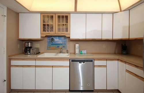 Siesta Key Condo | Anchorage Resort 3 Bedroom 3rd Floor Condo with Balcony 0886