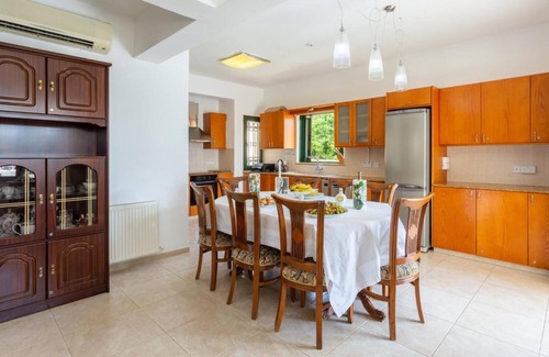 Perama Villa | Androula Villas Collection