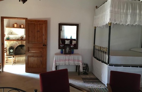 Lofou House | Anefani House