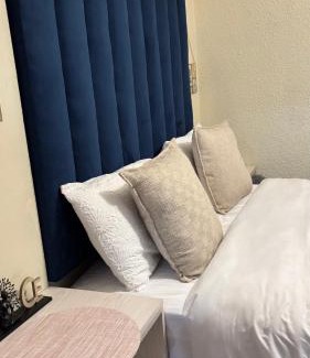 Kempton Park House | Aneiwa airport lodge