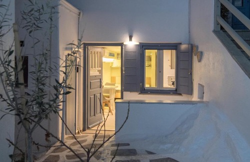 Naousa Apartment | ANEMA1 Studio in the Heart of Naousa