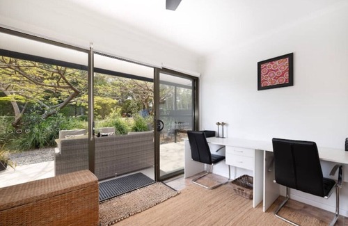 Warner Cottage | Anembo Country Cottages, close to sporting venues, restaurants, hospitals, shops