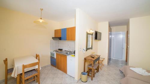 Golden Beach Apartment | Aneton