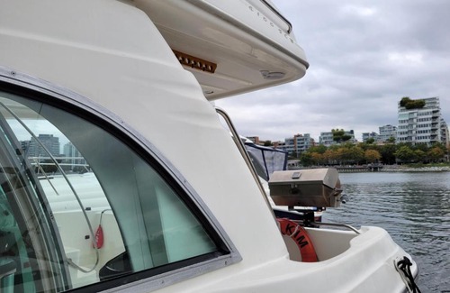 Central Boat Rental | ANGEL KIM