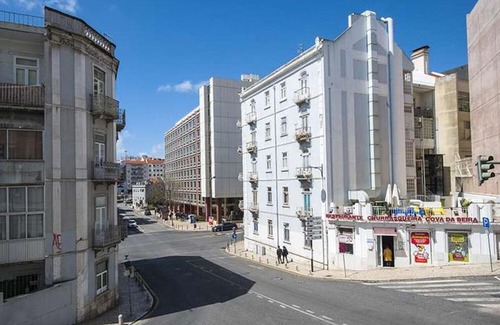 Lisbon Old Town Apartment | Angola Apartment - 8Bedrooms