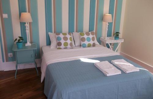 Lisbon Old Town Apartment | Angola Top Floor 6 Bedrooms