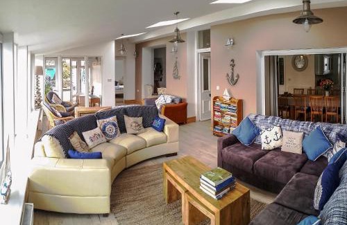 Cemaes Bay House | Angorfa