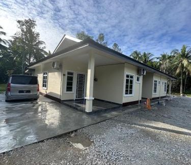 Gua House | Anjang Pat Kesang Laut Homestay