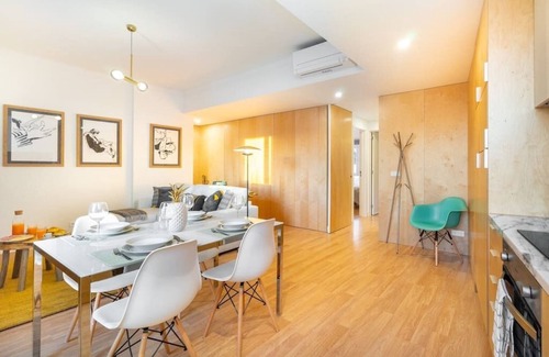 Penha de Franca Apartment | Anjos 10 View | New | AC | Elevator | Families