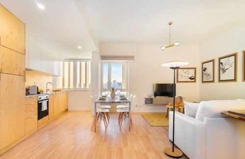 Penha de Franca Apartment | Anjos 10 View | New | AC | Elevator | Families