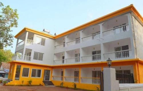 Anjuna House | Anjuna Plaza Hotel