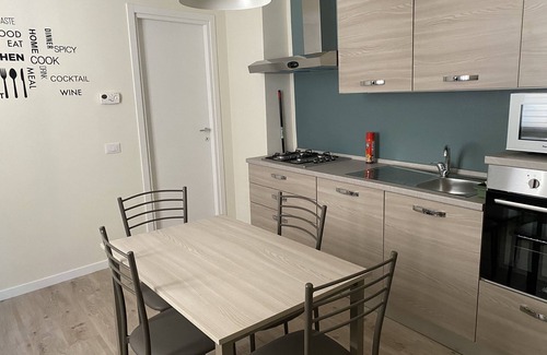 Imola Apartment | Anna apartment: relaxation and elegance in the true heart of the historic center of Imola