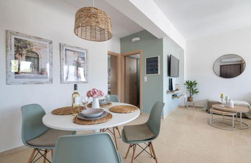 Petaloudes Apartment | Anna Maria Suite