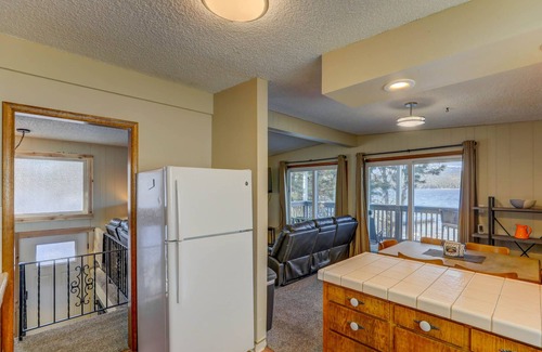 McCall House | Annie's Place-Lakefront-Shared dock w/Almost Heaven-Rent both for a 6-room getaway for large groups!