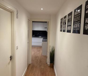 Aylesbury Apartment | Anns cosy retreat